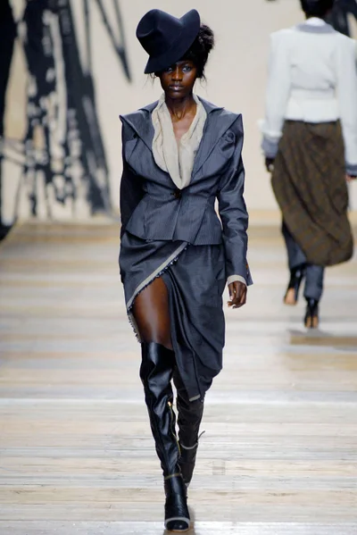Look 13